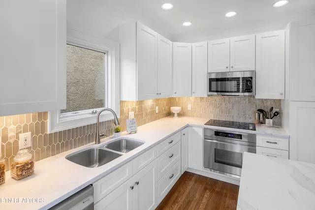 $989,000 | 1045 Water Pl Way, Knoxville, TN 37922