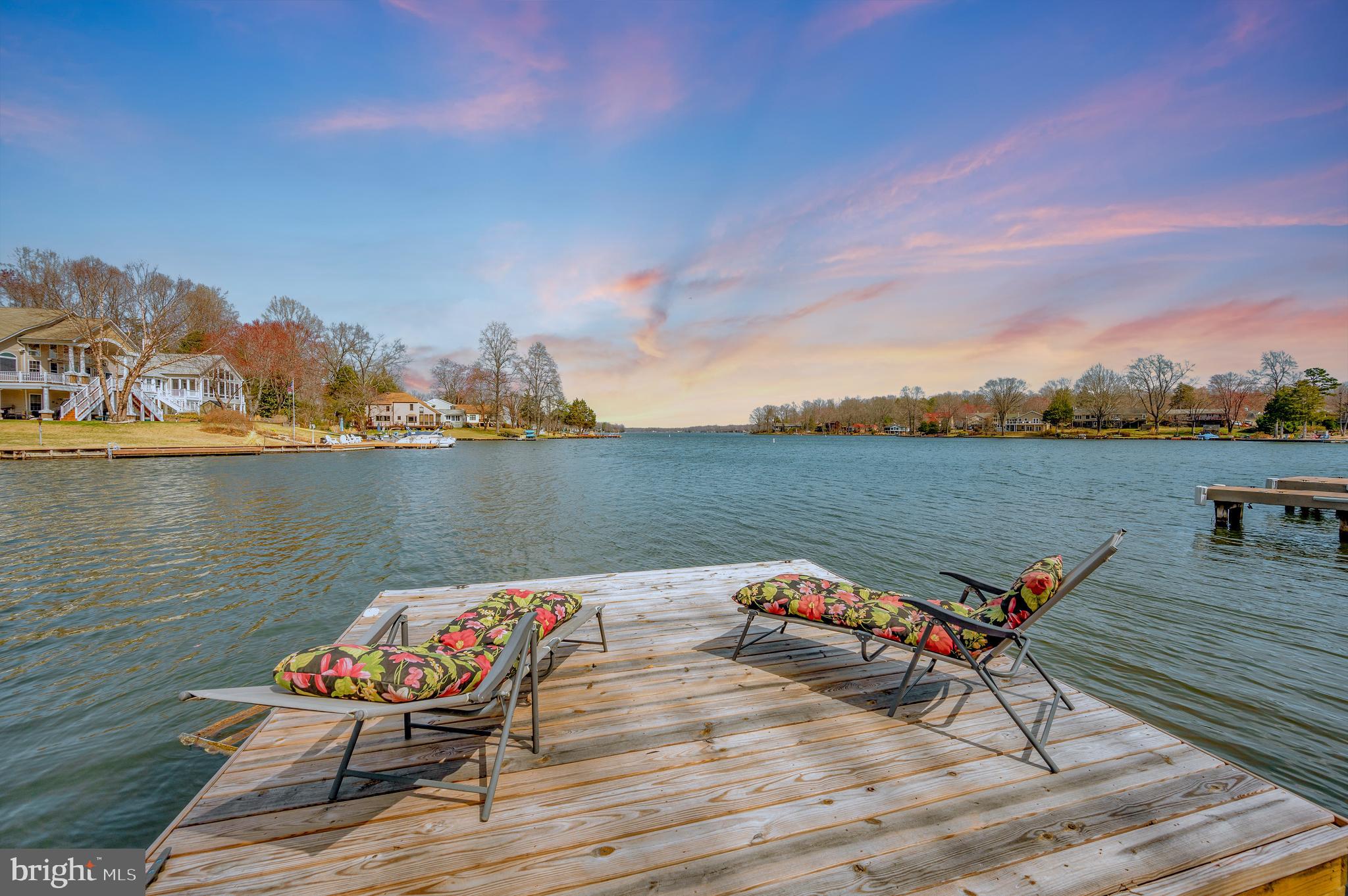 Expansive views  plus dock sunning opportunities