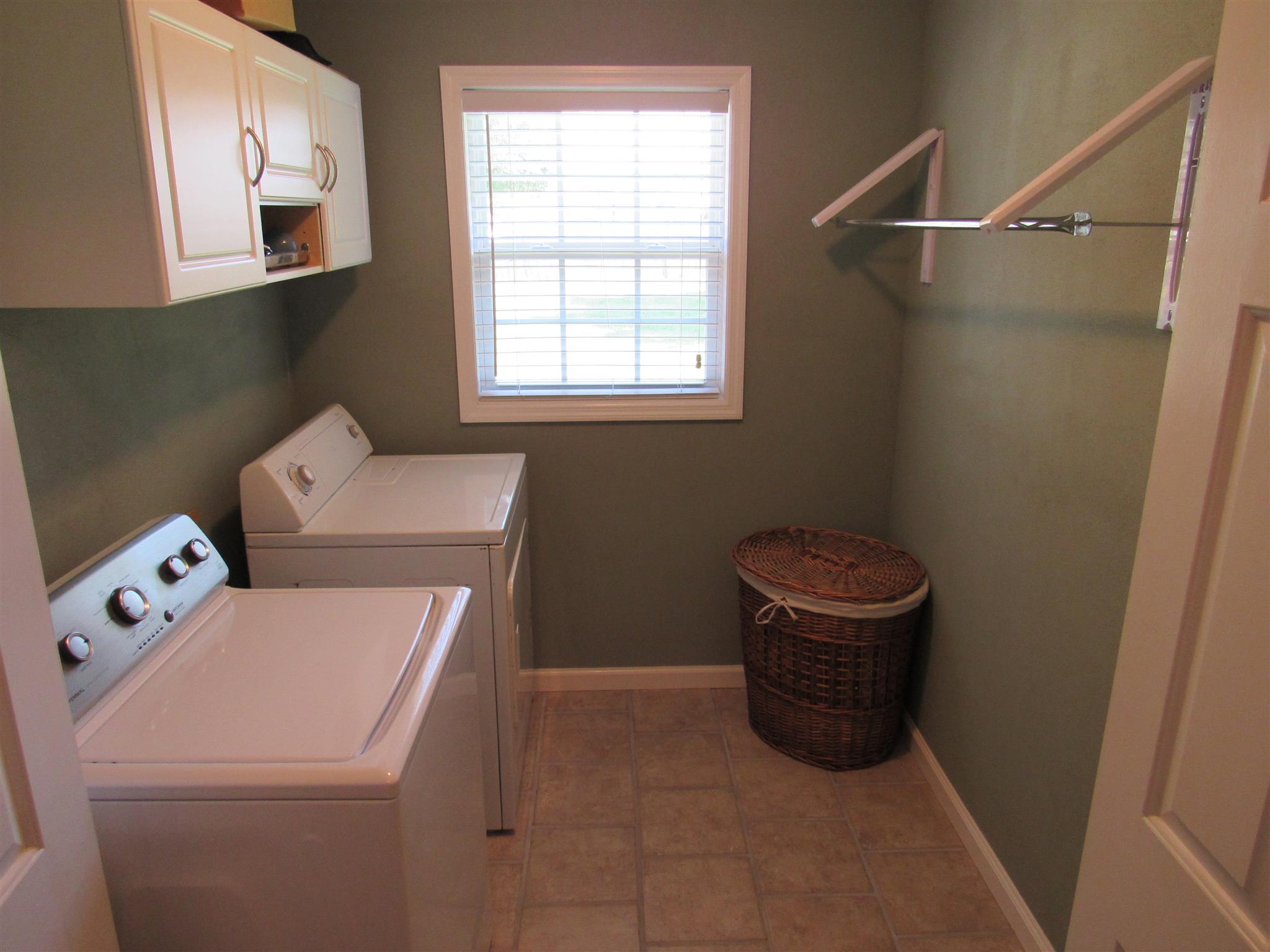 1070 Riley Creek Road Tullahoma, TN 37388 - Photo 10 of 17 a utility room with dryer and washer