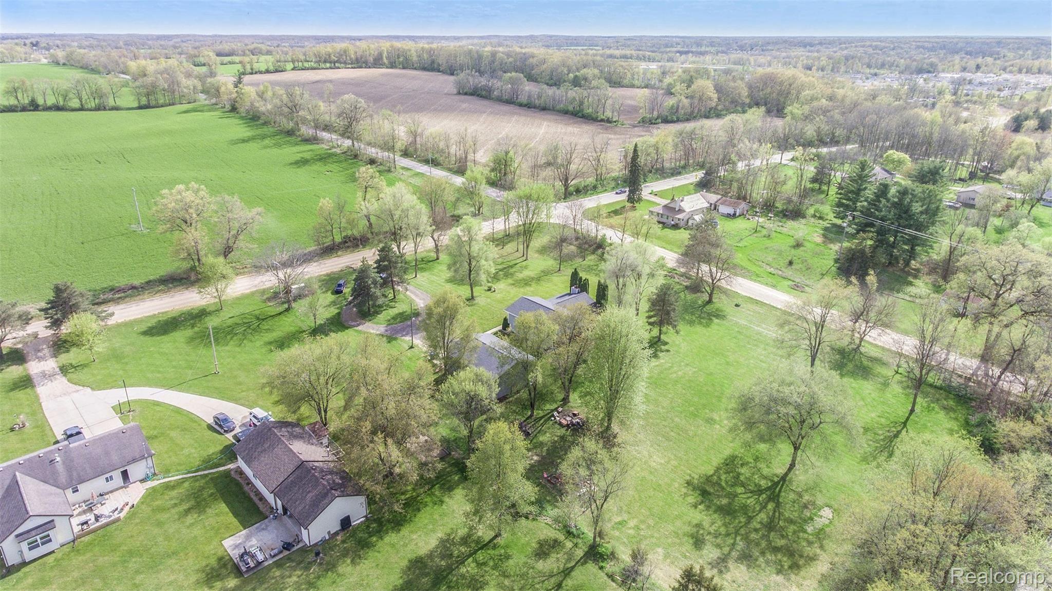 9015 Hogan Road Fenton, MI 48430 - Photo 34 of 37 Photo-May-14,-5-06-15-PM.jpg
