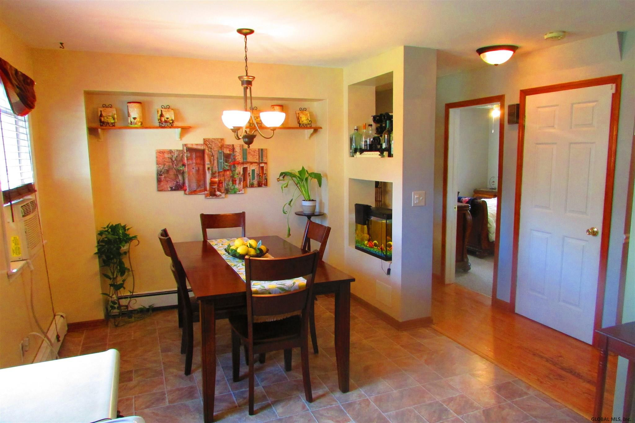 312 Kings Road Schenectady, NY 12304 - Photo 11 of 39 Photo 11