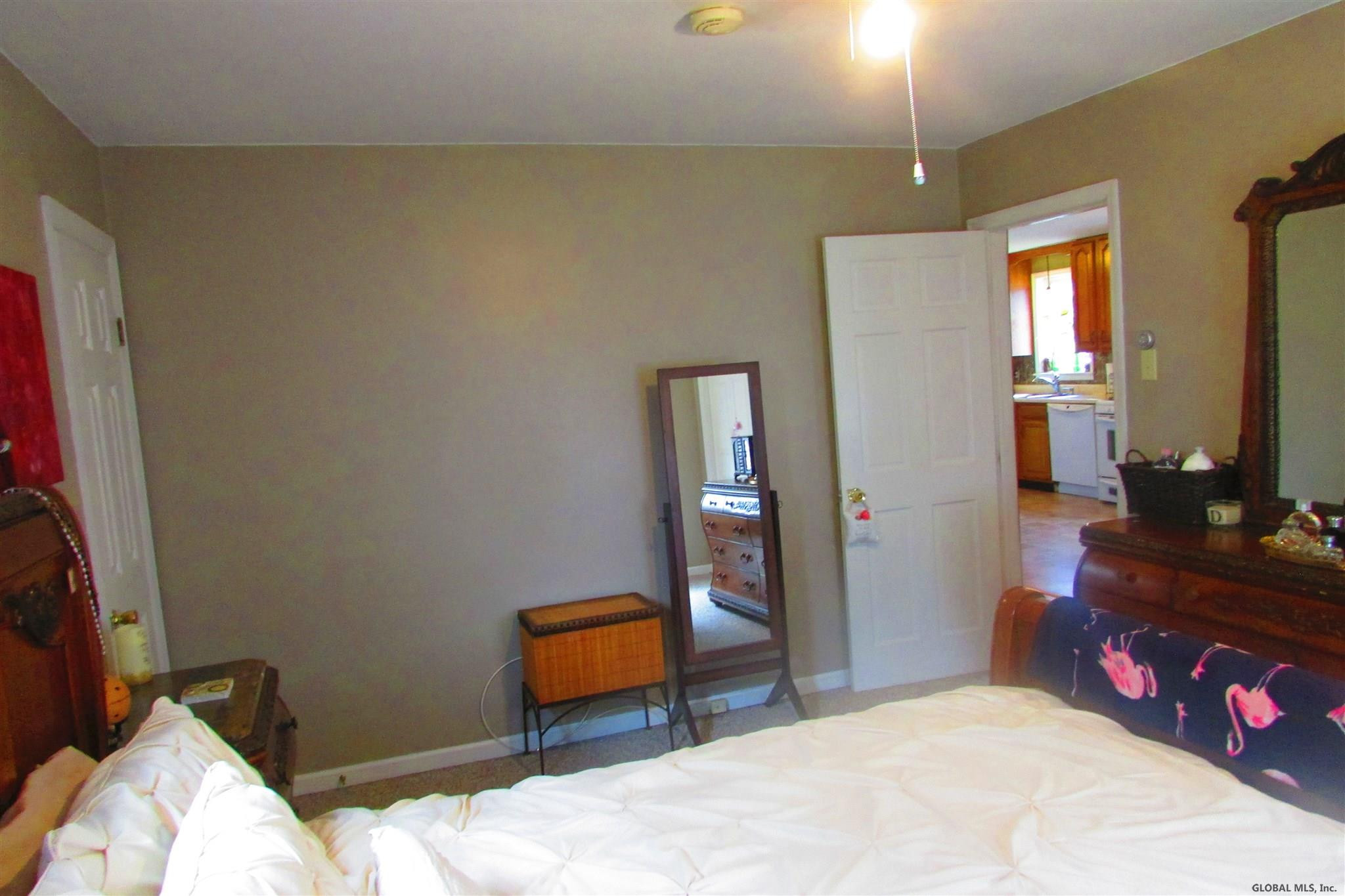 312 Kings Road Schenectady, NY 12304 - Photo 15 of 39 Photo 15