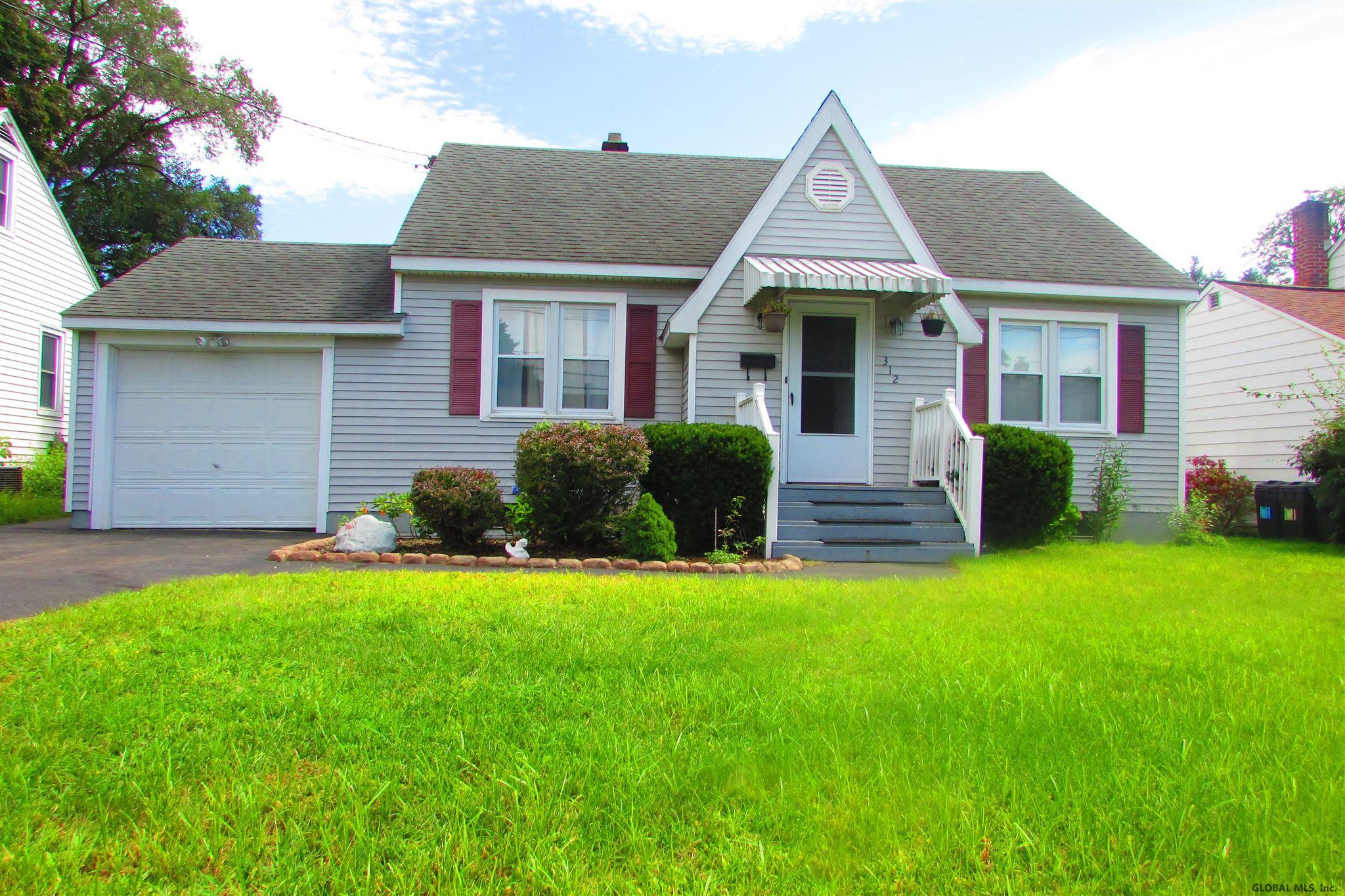 312 Kings Road Schenectady, NY 12304 - Photo 2 of 39 Photo 2