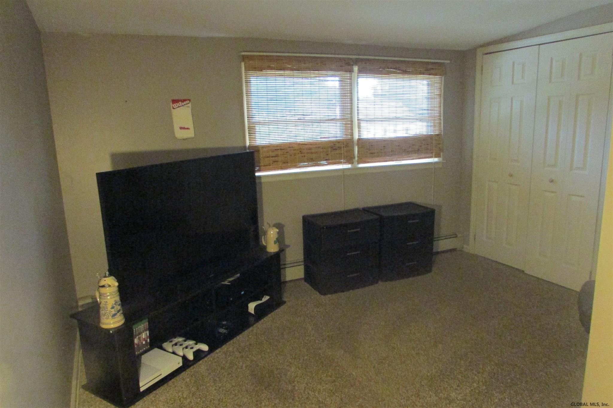 312 Kings Road Schenectady, NY 12304 - Photo 21 of 39 Photo 21