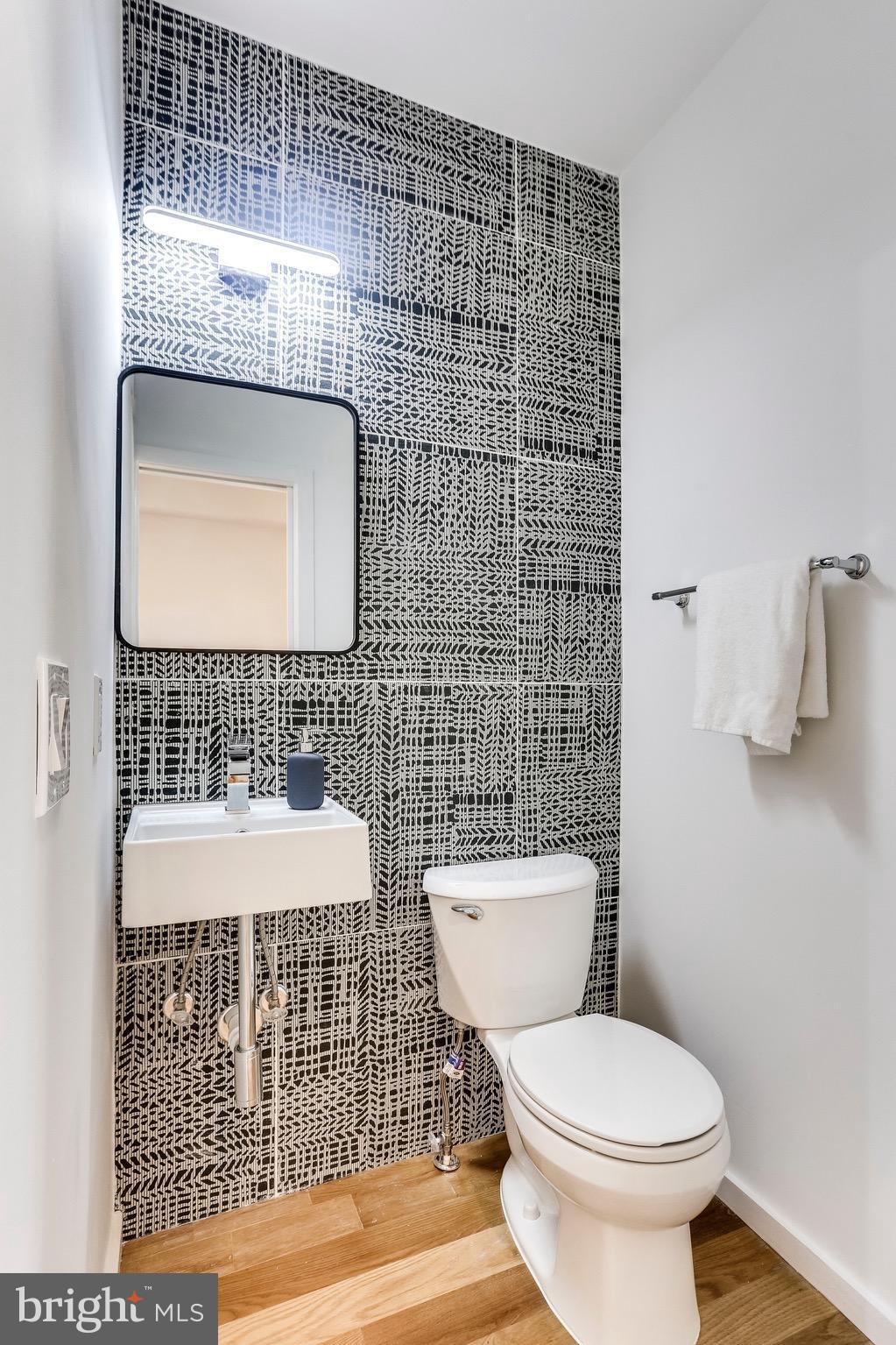 53 R Street Northeast, Unit 1 Washington, DC 20002 - Photo 12 of 26 Bath