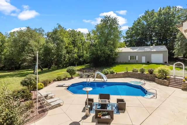$1,395,000 | W2172 Country Club Lane, East Troy, WI 53120