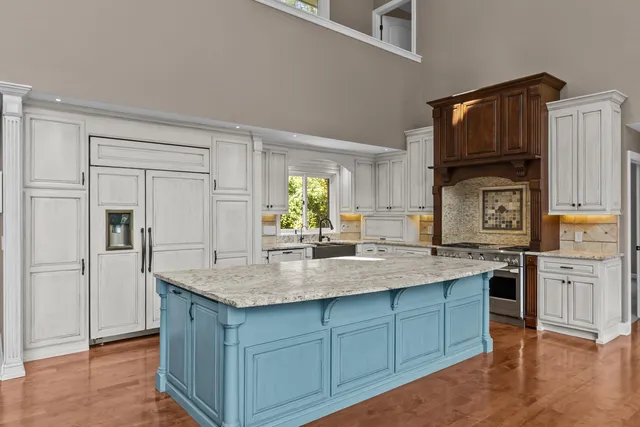 $1,395,000 | W2172 Country Club Lane, East Troy, WI 53120