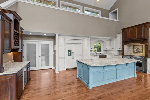 $1,395,000 | W2172 Country Club Lane, East Troy, WI 53120