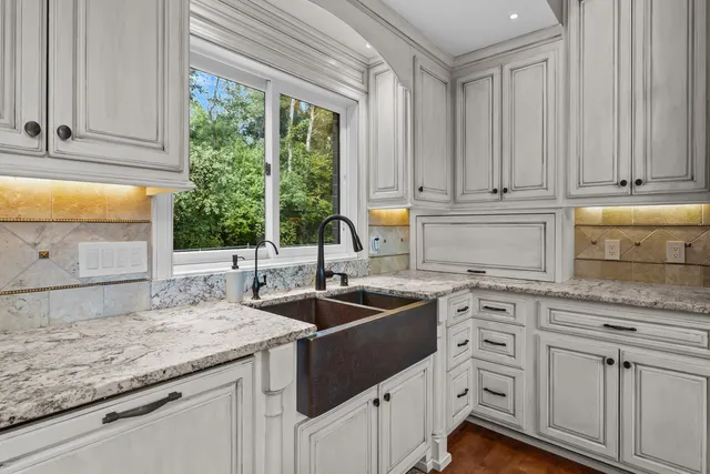 $1,395,000 | W2172 Country Club Lane, East Troy, WI 53120