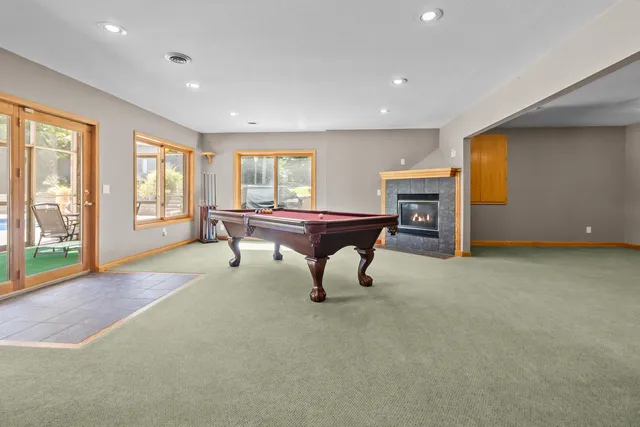 $1,395,000 | W2172 Country Club Lane, East Troy, WI 53120