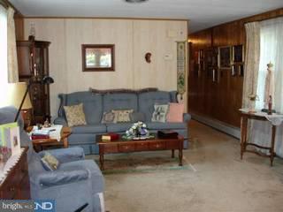 42 Burns Road North Brunswick, NJ 08902 - Photo 4 of 6 Gallery Image 4