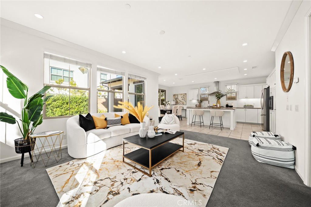116 Gulfstream Irvine, CA 92620 - Photo 5 of 26 Living Room