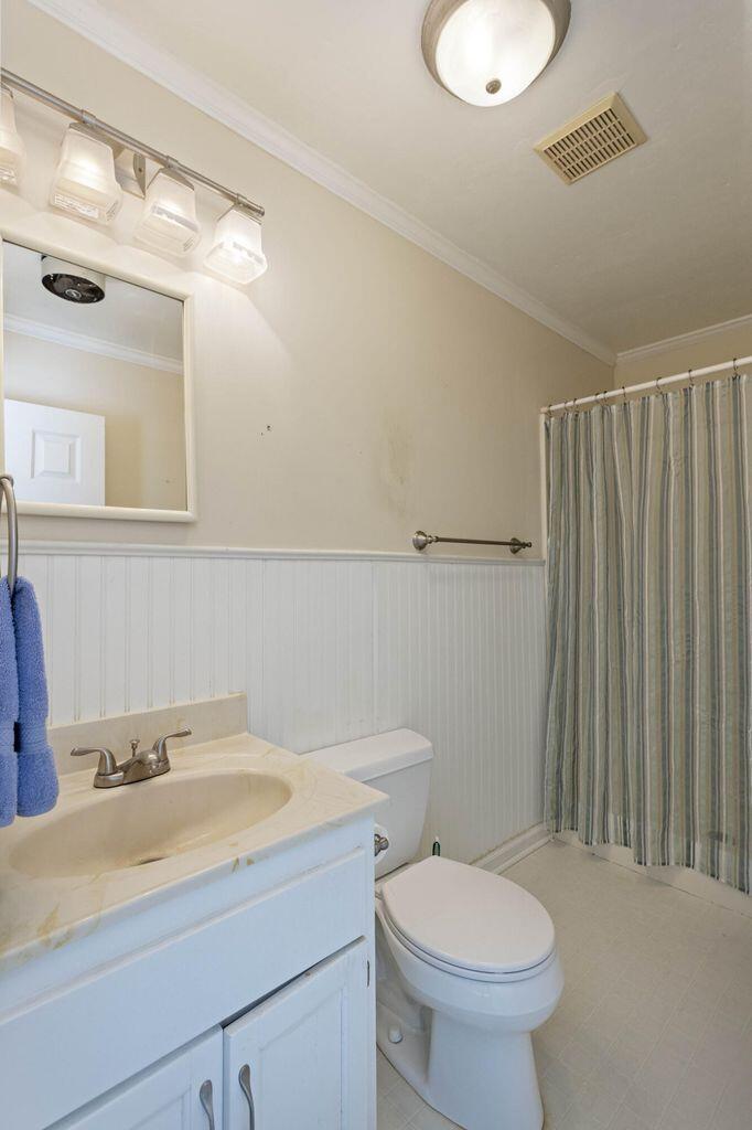 385 Troy Drive Dayton, TN 37321 - Photo 17 of 34 Primary Bath