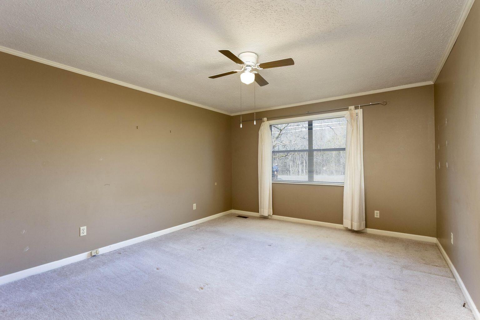 385 Troy Drive Dayton, TN 37321 - Photo 20 of 34 Guest Bedroom