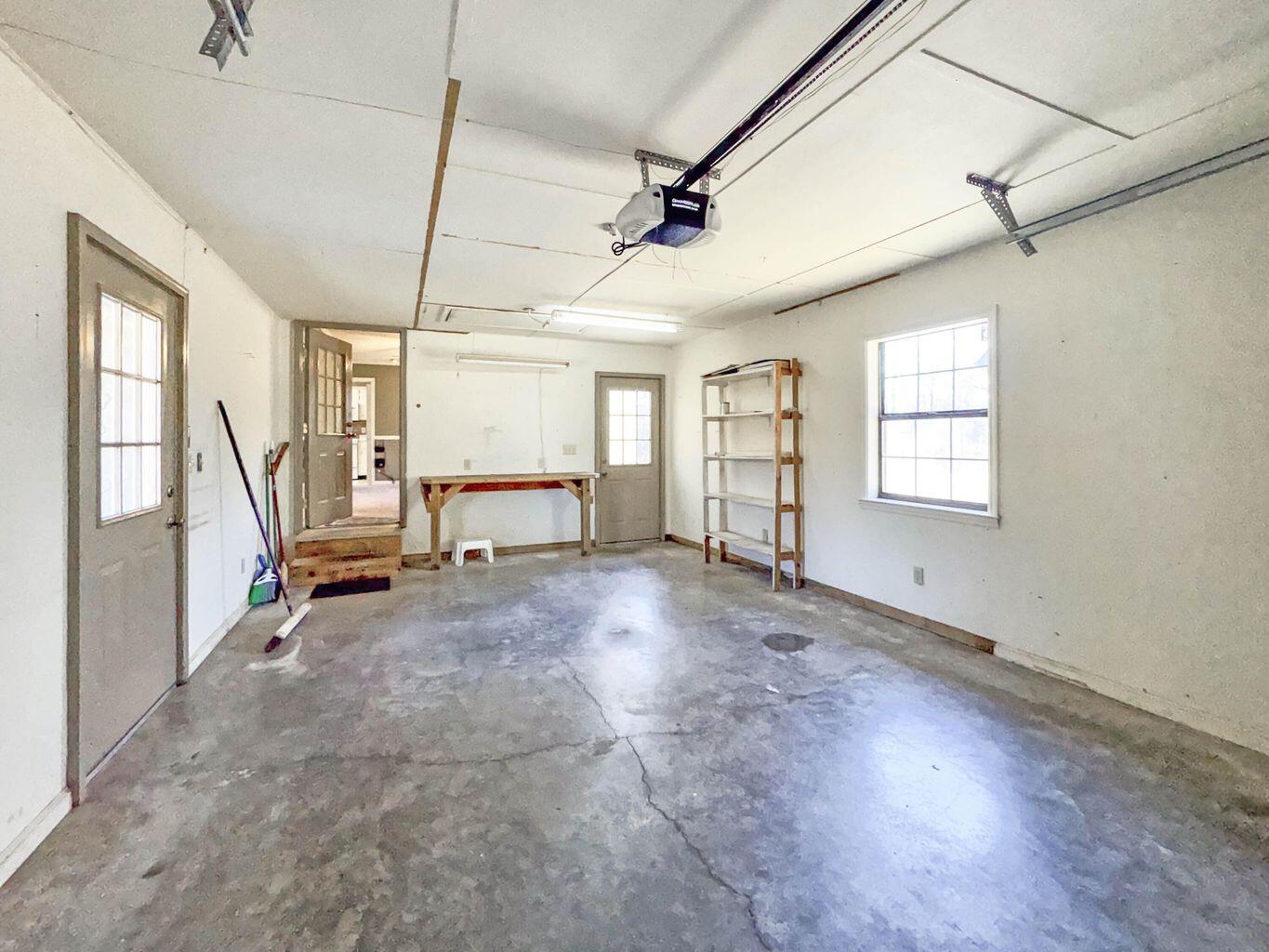 385 Troy Drive Dayton, TN 37321 - Photo 33 of 34 Garage