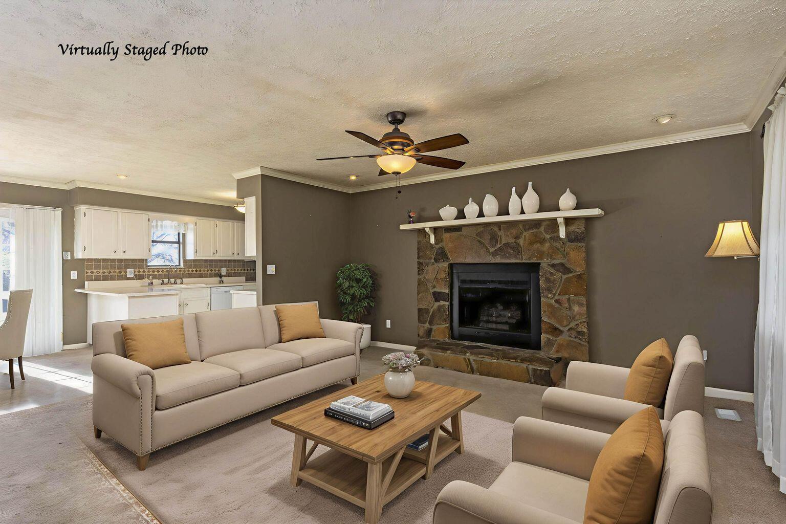 385 Troy Drive Dayton, TN 37321 - Photo 4 of 34 Living Room