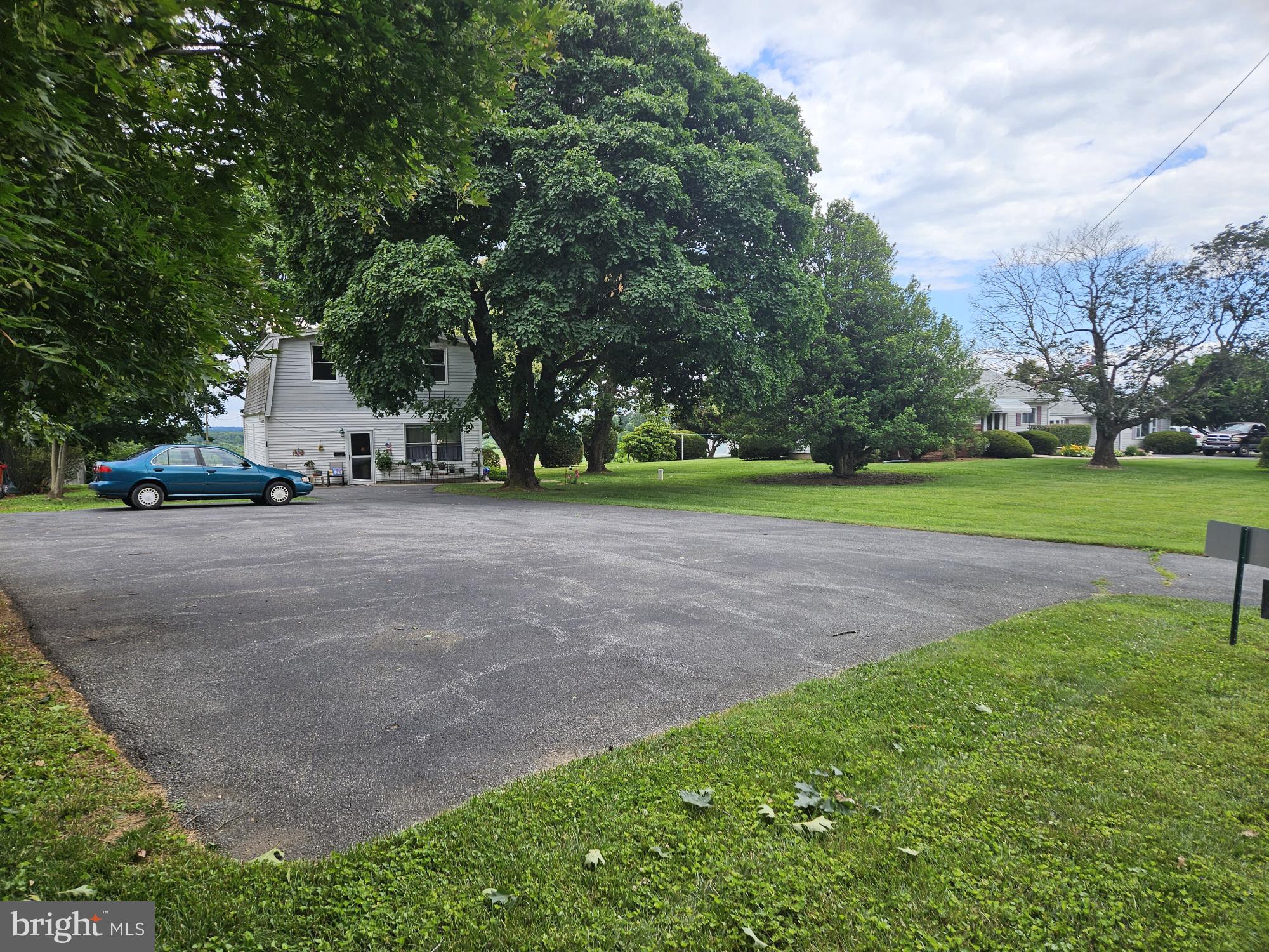 7015 Woodbine Road Woodbine, MD 21797 - Photo 58 of 60 Parking at Apartment Building