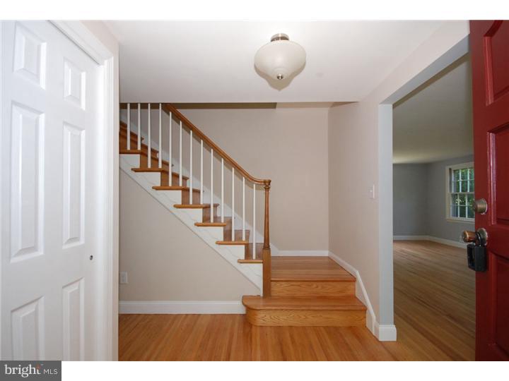 155 Pearl Croft Road Cherry Hill, NJ 08034 - Photo 2 of 24