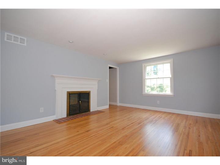 155 Pearl Croft Road Cherry Hill, NJ 08034 - Photo 13 of 24