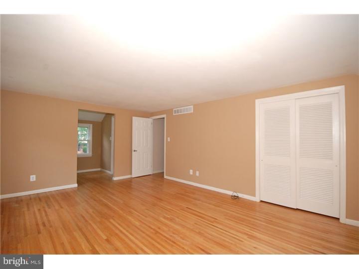 155 Pearl Croft Road Cherry Hill, NJ 08034 - Photo 16 of 24