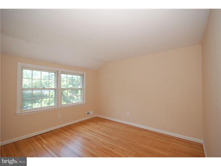 155 Pearl Croft Road Cherry Hill, NJ 08034 - Photo 18 of 24