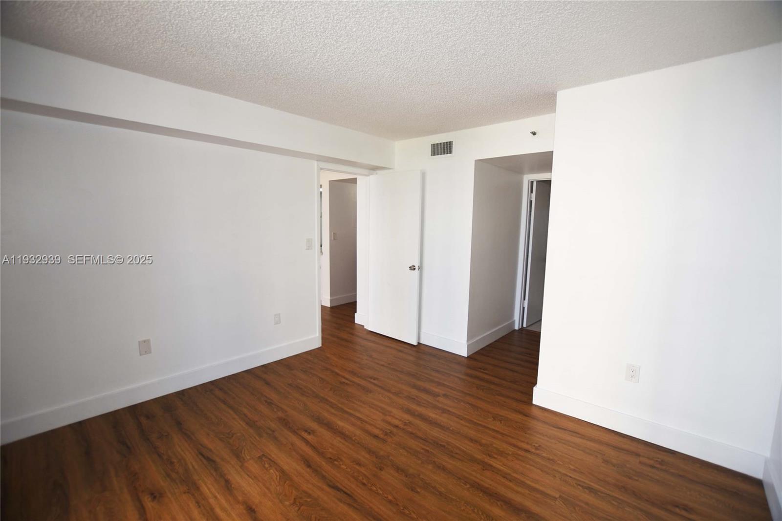 540 Brickell Key Drive, Unit 826 Miami, FL 33131 - Photo 12 of 46