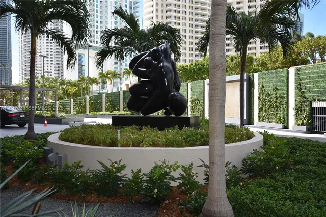 $2,600 | 540 Brickell Key Drive, Unit 826, Miami, FL 33131