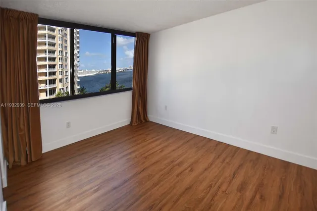 $2,600 | 540 Brickell Key Drive, Unit 826, Miami, FL 33131