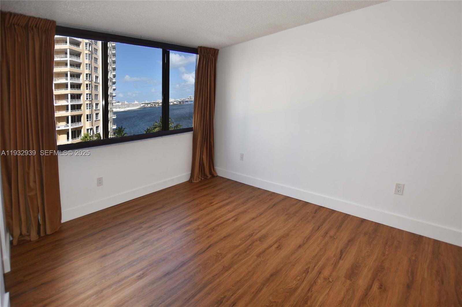 540 Brickell Key Drive, Unit 826 Miami, FL 33131 - Photo 3 of 46