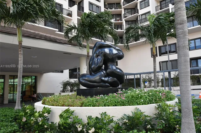 $2,600 | 540 Brickell Key Drive, Unit 826, Miami, FL 33131
