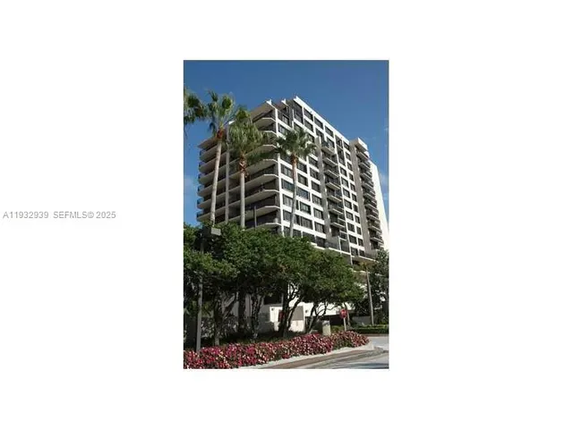 $2,600 | 540 Brickell Key Drive, Unit 826, Miami, FL 33131