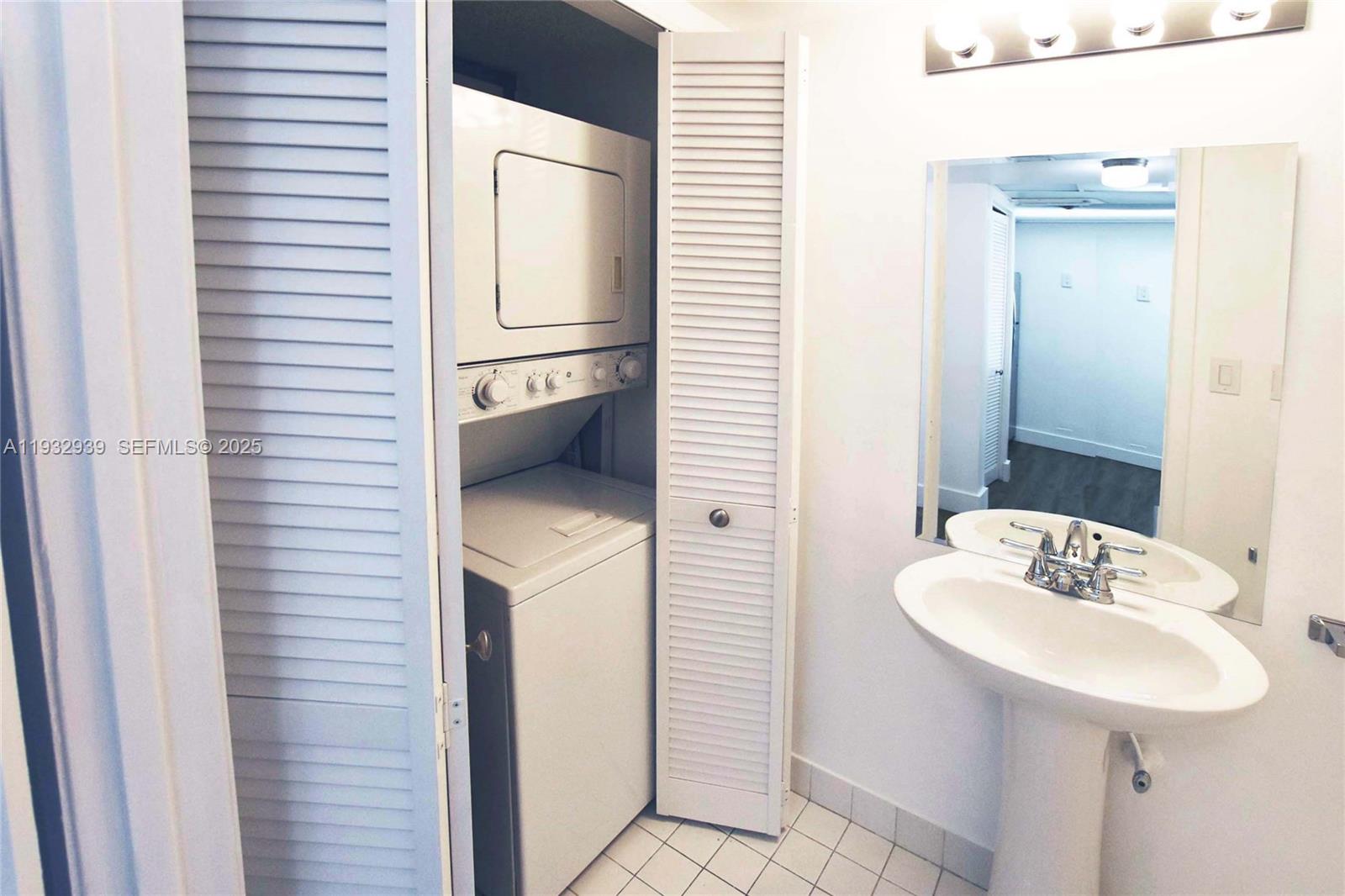 540 Brickell Key Drive, Unit 826 Miami, FL 33131 - Photo 8 of 46