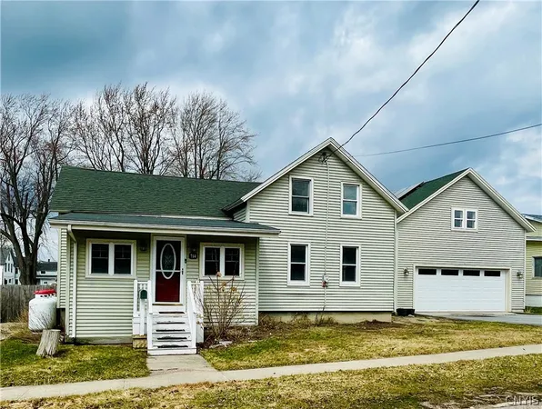 $325,000 | 714 Union Street, Clayton, NY 13624
