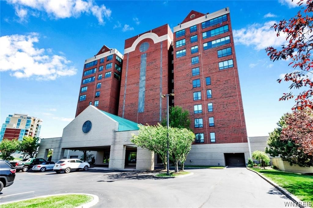 406 Admirals Walk Buffalo, NY 14202 - Photo 1 of 1