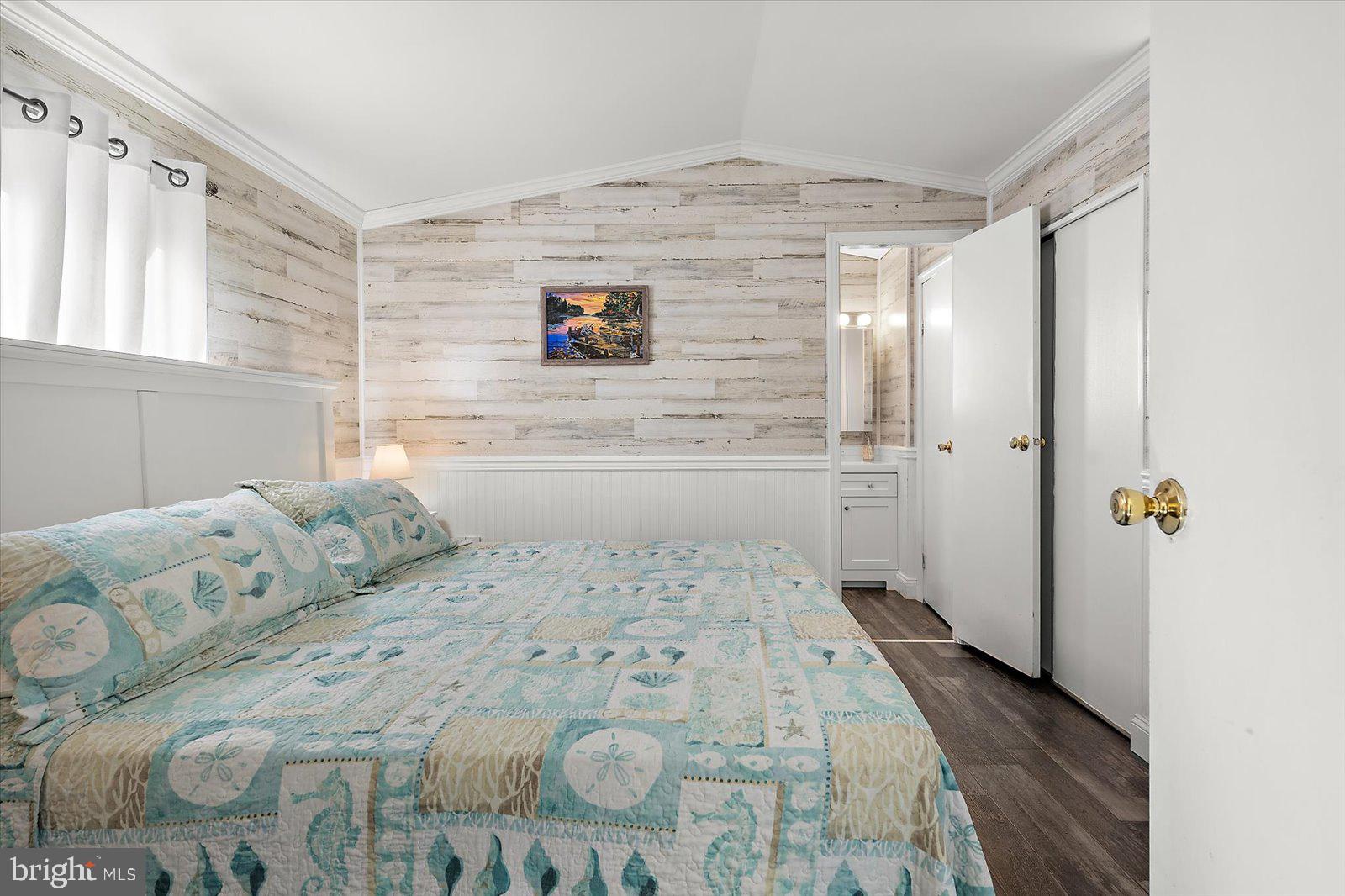 120 Pine Tree Road Ocean City, MD 21842 - Photo 21 of 50 Master Bedroom