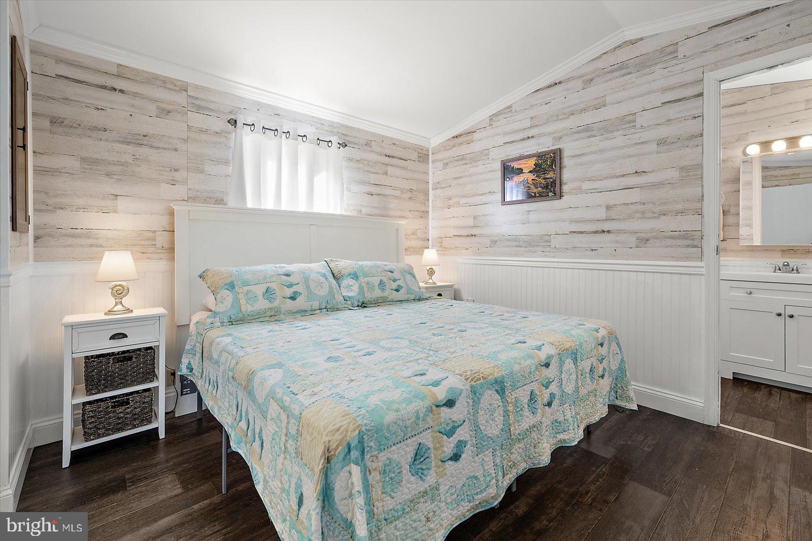 120 Pine Tree Road Ocean City, MD 21842 - Photo 22 of 50 Spacious Master Bedroom