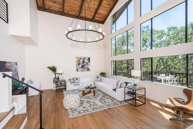 $1,699,000 | 1043 La Quinta Court, Napa, CA 94559