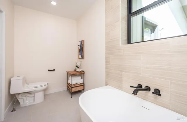 $1,699,000 | 1043 La Quinta Court, Napa, CA 94559