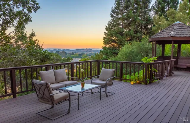 $1,699,000 | 1043 La Quinta Court, Napa, CA 94559