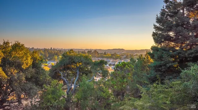 $1,699,000 | 1043 La Quinta Court, Napa, CA 94559