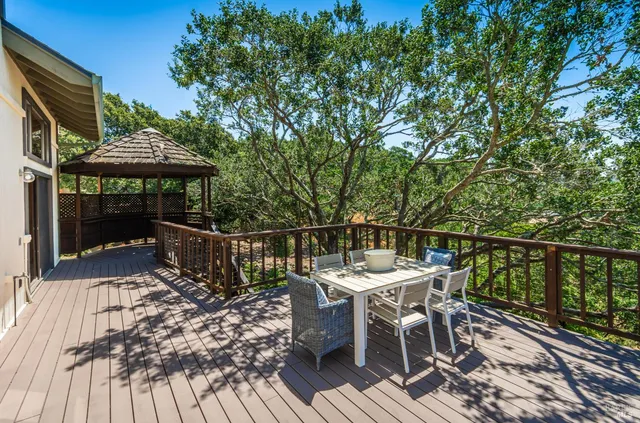 $1,699,000 | 1043 La Quinta Court, Napa, CA 94559