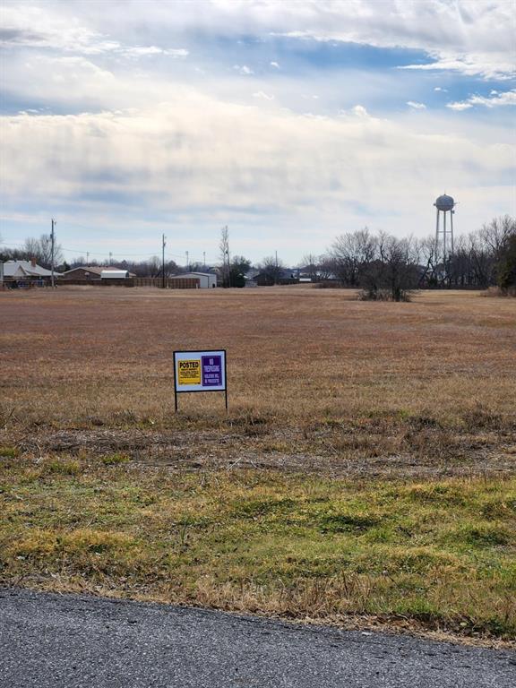 0 Hwy 377 N Tioga Tx 76271 North Tioga, TX 76271 - Photo 5 of 7 a view of a lake view