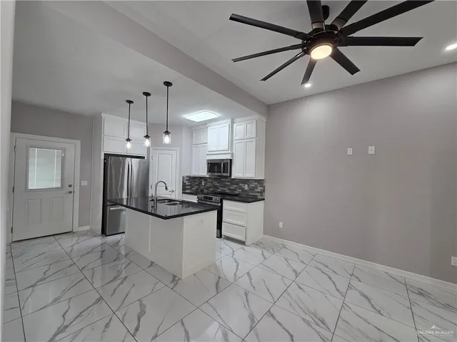 $1,200 | 1608 West B Street, Mission, TX 78572