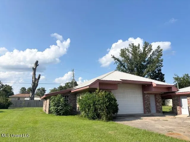 $159,000 | 807 Pine Drive, Tylertown, MS 39667
