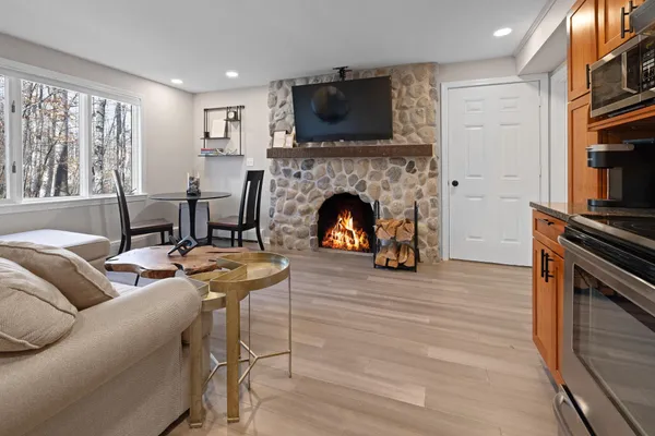 $995,000 | 24 North Branch Road, Winhall, VT 05340