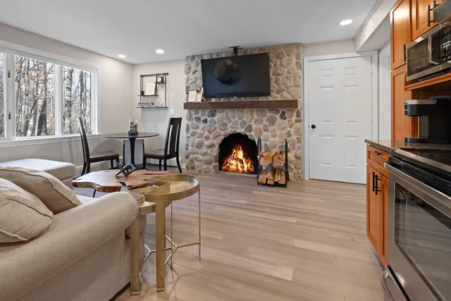 $995,000 | 24 North Branch Road, Winhall, VT 05340