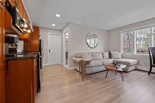 $995,000 | 24 North Branch Road, Winhall, VT 05340