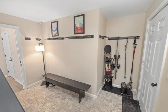 $995,000 | 24 North Branch Road, Winhall, VT 05340