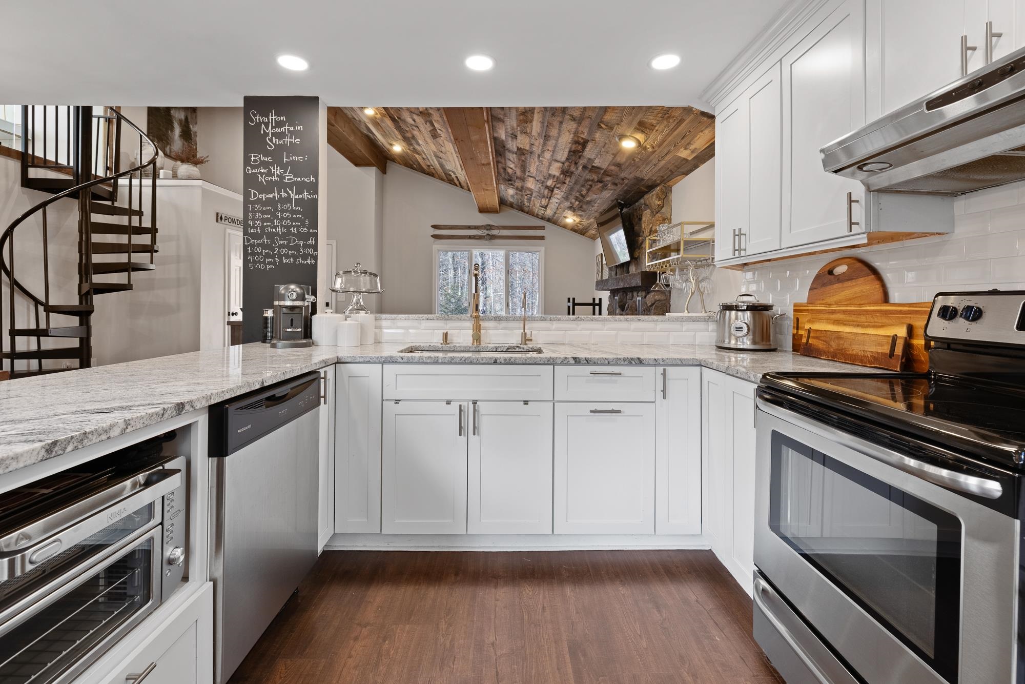 24 North Branch Road Winhall, VT 05340 - Photo 8 of 55