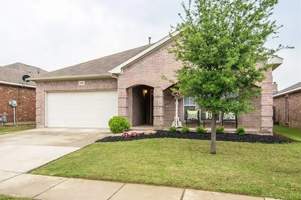 $2,100 | 10001 Bull Run, Fort Worth, TX 76177